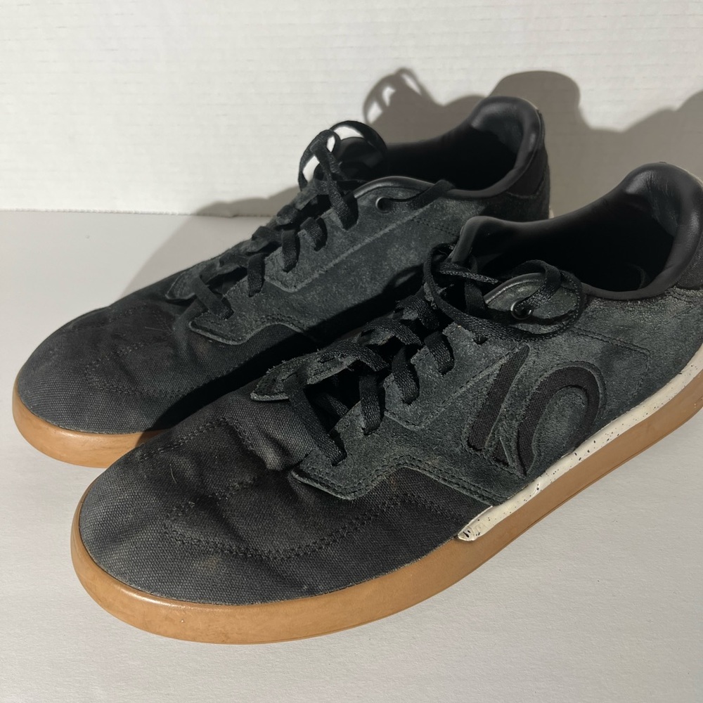 Adidas 510 Stealth shoes